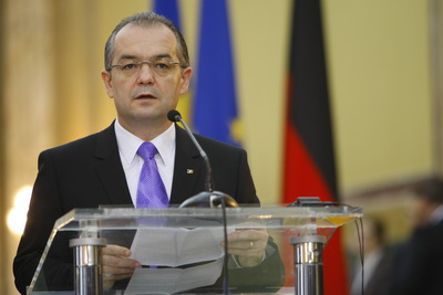 Premierul Emil Boc: “Îmi asum, cu preţul demisiei, menţinerea stabilităţii macroeconomice a ţării”