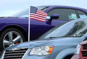 STUDIU: Americanii nu-şi mai schimbă atât de des maşinile