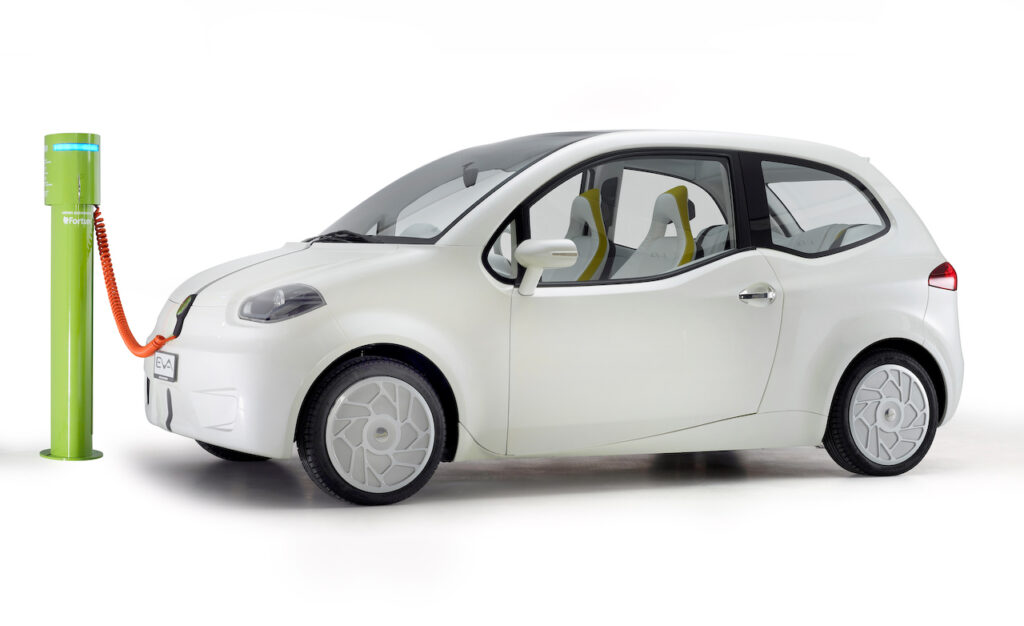Românii sunt încurajaţi să cumpere maşini electrice