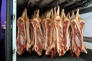 Atenție! S-ar putea scumpi carnea de porc