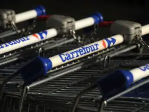Presa franceză: „Carrefour are nevoie disperată de bani (…) unele exituri sunt previzibile: Indonezia, Turcia, de ce nu şi ROMÂNIA…”