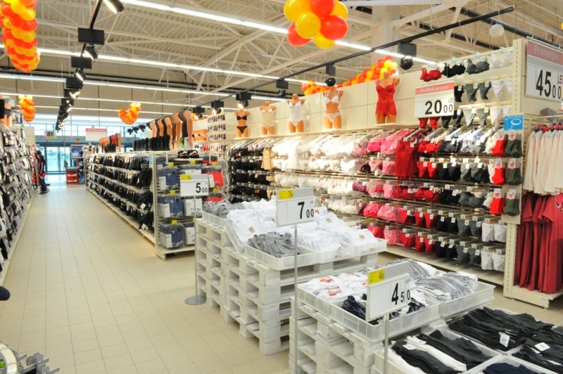 Carrefour reia extinderea cu hipermarketuri și investește peste 27 de milioane de euro până la sfârșitul lui 2011