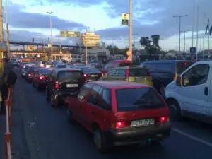 Circulaţia automobilelor restricţionată la Budapesta. Află de ce