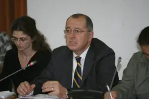 Protecția Consumatorului: Băncile vor trebui să afișeze la intrare toate comisioanele