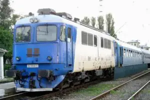 Guvernul a adoptat o ordonanţă care vizează stingerea obligaţiilor comerciale între CFR Marfă şi CFR SA
