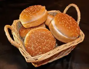 Titan investeşte 15 mil. euro într-o fabrică de chifle pentru McDonald’s România şi Bulgaria