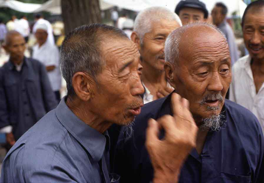 Chinezii ar putea îmbătrâni înainte să se îmbogăţească