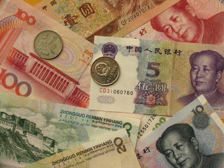 Rezervele valutare ale Chinei au scăzut pentru prima dată după 1998