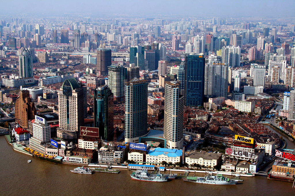Raiffeisen Capital Management: China își „ponderează” imobiliarele