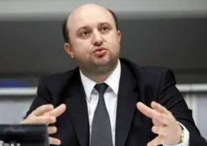 Ministrul Economiei:  Activitatea consilierilor economici din reţeaua externă va fi evaluată trimestrial