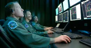 America este ţinta unui RĂZBOI CIBERNETIC fără precedent. În spatele atacurilor se ascunde China