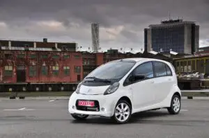 Câte maşini electrice s-au vândut în România de la începutul anului