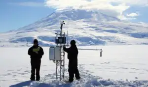 PERICOL: În Antarctica n-a fost niciodată atât de cald