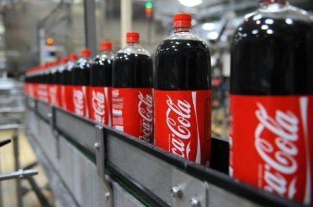 Coca-Cola a suspendat o investiţie în Franţa. Află de ce