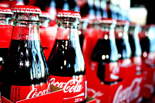 Secretul Coca Cola: Ingredientele care fac din sucul celebru o băutură de succes