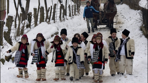 Crăciun tradiţional în Bucovina sau la Viena? Care ţi se potriveşte şi care e mai ieftin