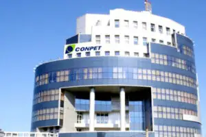 CONTROL: Parfumuri, băuturi alcoolice şi ceasuri, achiziţionate de CONPET ca produse de protocol