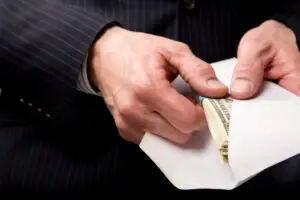 Cum tratează vecinii noştri corupţia: Bulgarii au blocat averea fostului şef la drumuri