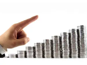 Liviu Voinea: Sursele creşterii economice de 1,6% în 2013 sunt consumul, fondurile europene şi reformele structurale
