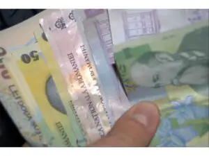 În ce domenii au crescut cel mai mult salariile în 2013