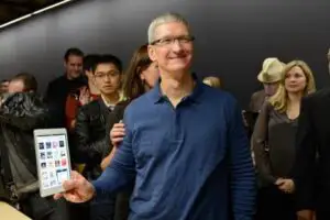 Apple a vândut trei milioane de tablete iPad mini şi iPad 4 în două zile