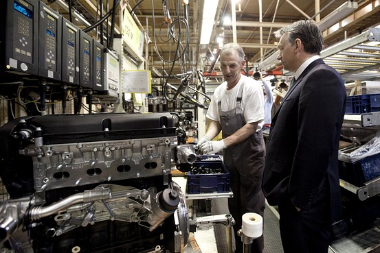 Opel investeşte 130 milioane de euro pentru creşterea producţiei la uzina din Ungaria