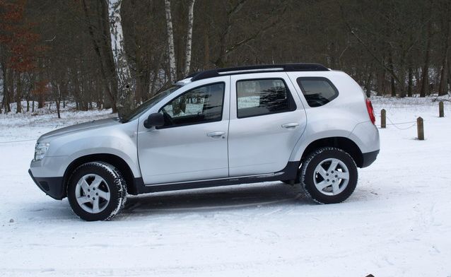 Cum se comportă Dacia Duster pe zăpadă