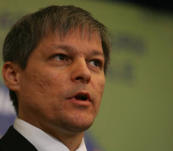 Dacian Cioloş:”Producătorii români vor putea exporta mai uşor produse ecologice în SUA”