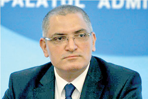 Senator român: „Britanicii să se teamă mai mult de bancherii care fură miliarde decât de romi”