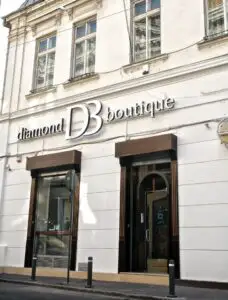 (P) Diamond Boutique: un an de la deschiderea primului magazin de diamante