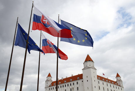 Declinul economiei Slovaciei în 2013 va fi mai mare decât s-a estimat iniţial