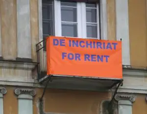 Chiriile solicitate de proprietarii bucureşteni în 2011 sunt mai mici cu 10-15% faţă de 2010