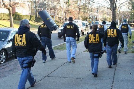 DIICOT şi ofiţeri americani de la DEA au capturat la Bucureşti membrii unei grupări teroriste