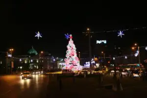 Când vor fi aprinse luminile de sărbători în Bucureşti