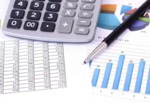 Scăderea veniturilor adâncește deficitul balanței de plăți
