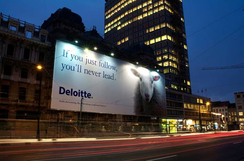 Deloitte, numărul unu în lume în consultanţă în managementul financiar