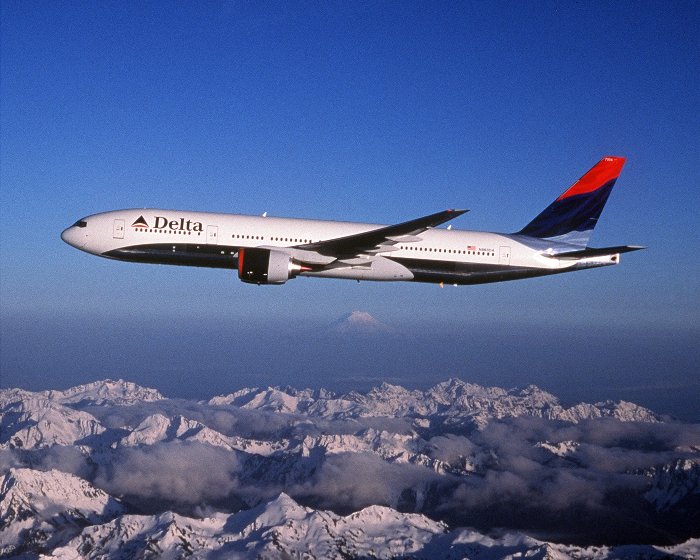 Delta Air Lines a anulat peste 500 de zboruri din cauza căderilor de zăpadă