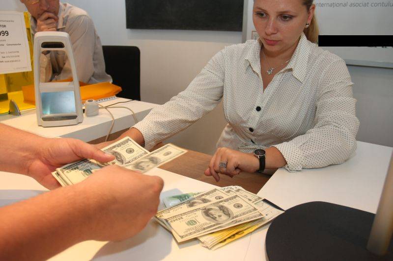 Câţi  români dețineau depozite de peste 100.000 de euro în 2011