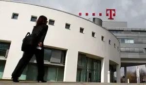 Se privatizează Deutsche Telekom și Deutsche Bahn?