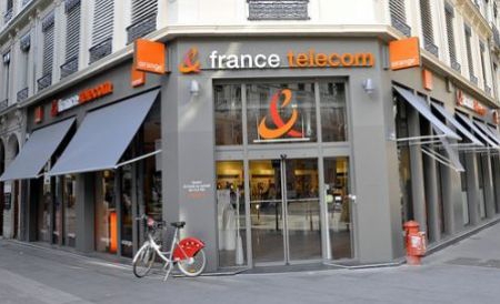 Profitul France Telecom a scăzut anul trecut din cauza problemelor înregistrate în România, Polonia şi Egipt