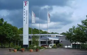 Profitul Deutsche Telekom a scăzut în primul trimestru