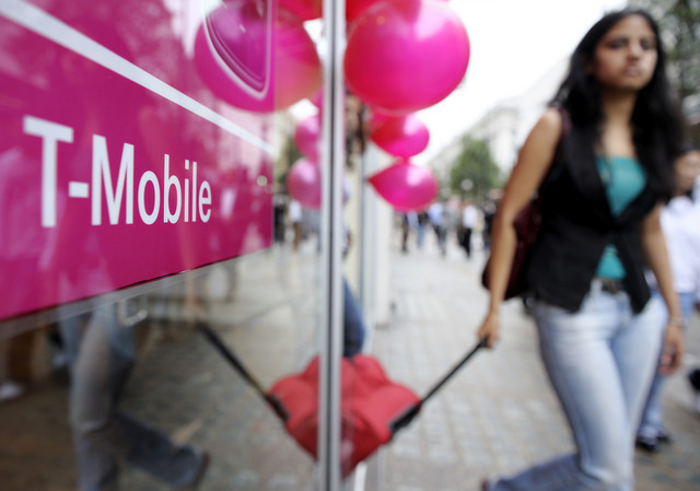 Deutsche Telekom va concedia 1.200 de angajaţi în Germania