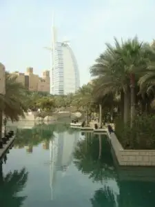 Dubai țintește triplarea veniturilor din turism până în 2020. Ce rol joacă românii în acest plan
