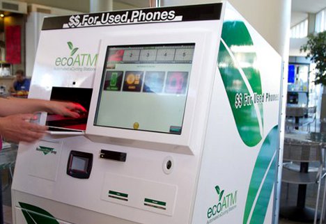 VIDEO Acest ATM transformă telefoanele vechi în bani