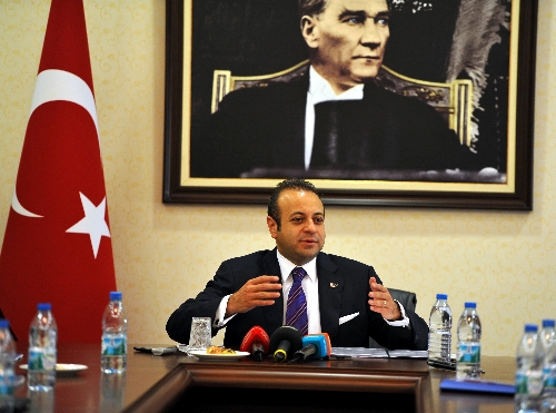 Turcia sugerează UE „să schimbe obiectivul aparatului de fotografiat”