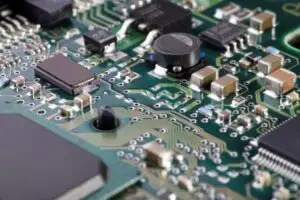 Vânzările de electronice în România au totalizat 58 mil. euro în trimestrul doi, în creştere cu 3%