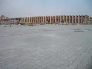 Vedeţi aici cum se face trecerea de la o uzină de locomotive la un mall de 100 mil. euro