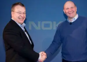 Nokia a semnat un parteneriat strategic cu Microsoft