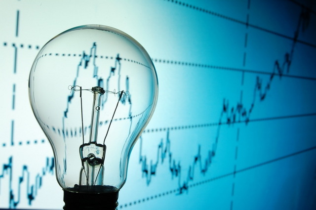 Preţul energiei electrice creşte cu 6% de la 1 ianuarie 2013