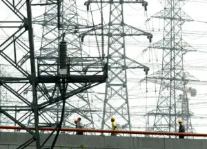 Exportul de energie electrică al României a crescut cu 122,4% în primele şapte luni